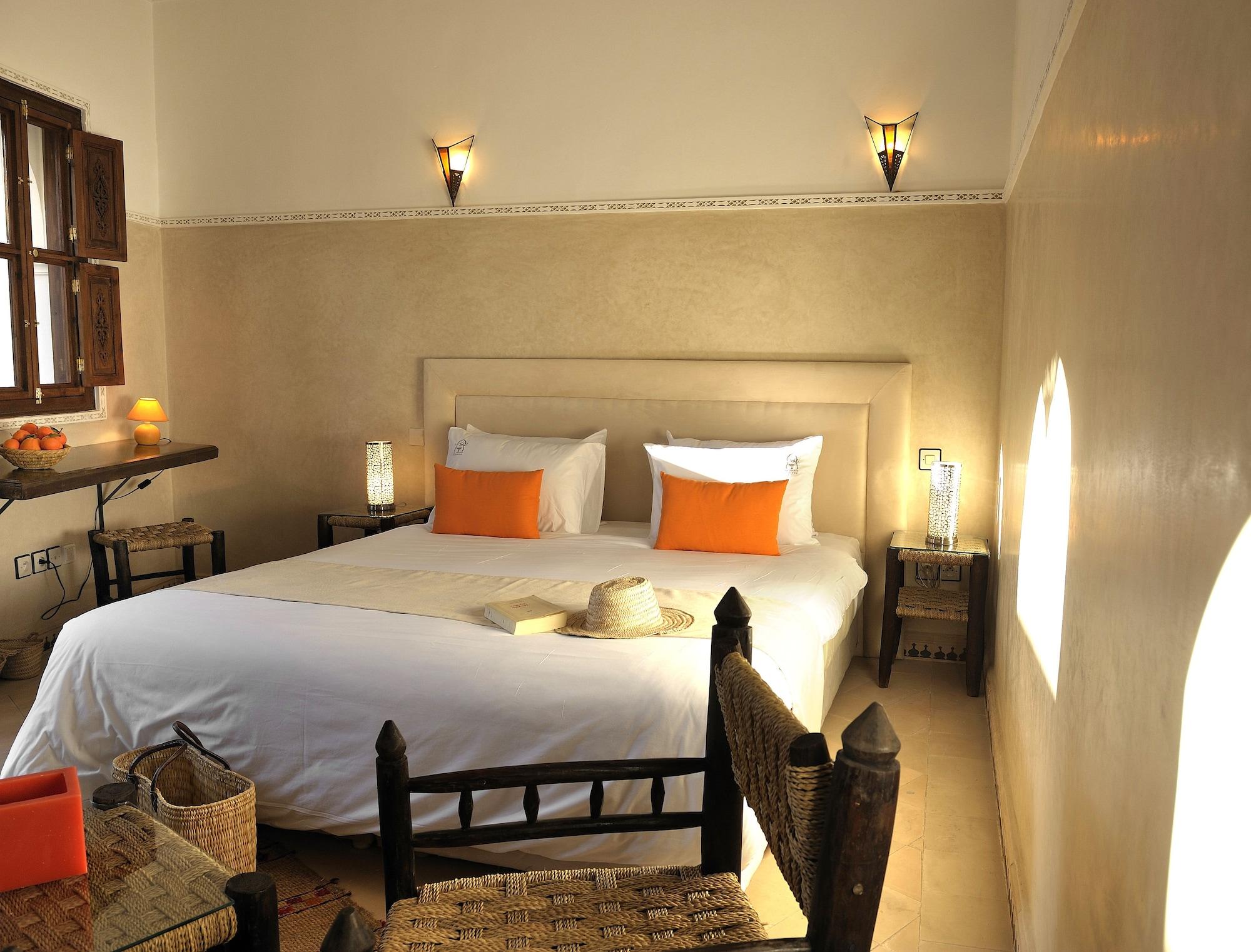 Riad Le Jardin D'Abdou مراكش المظهر الخارجي الصورة A bedroom in a Moroccan riad